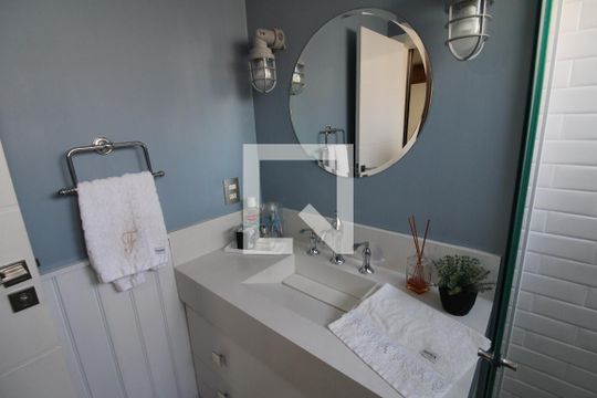 Quarto 1 - Banheiro de apartamento à venda com 4 quartos, 237m² em Água Fria, São Paulo