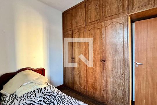 quarto  de casa à venda com 4 quartos, 152m² em Santa Tereza, Belo Horizonte