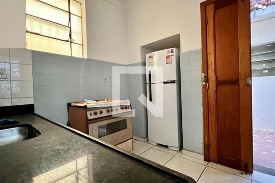 cozinha de casa à venda com 4 quartos, 152m² em Santa Tereza, Belo Horizonte