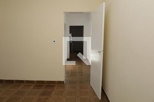 Quarto de Serviço de casa para alugar com 3 quartos, 150m² em Jardim Sao Vicente, São Paulo