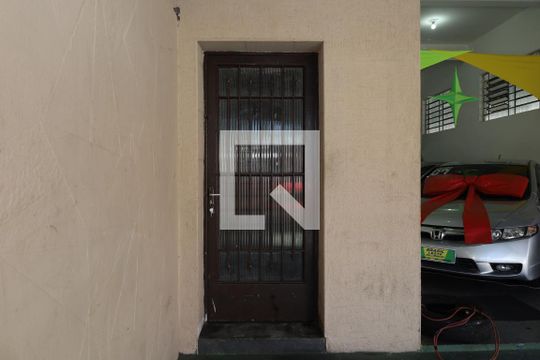 Fachada de casa para alugar com 3 quartos, 150m² em Jardim Sao Vicente, São Paulo