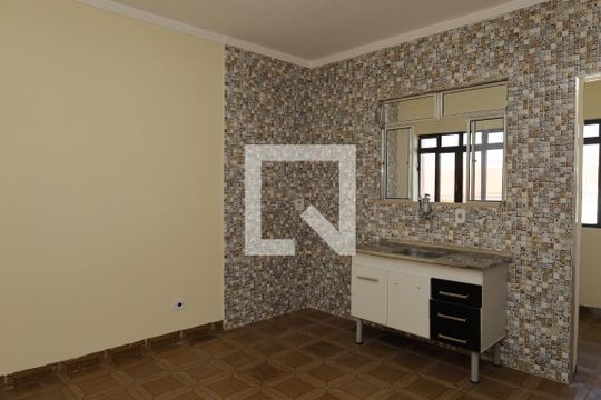 Cozinha de casa para alugar com 3 quartos, 150m² em Jardim Sao Vicente, São Paulo