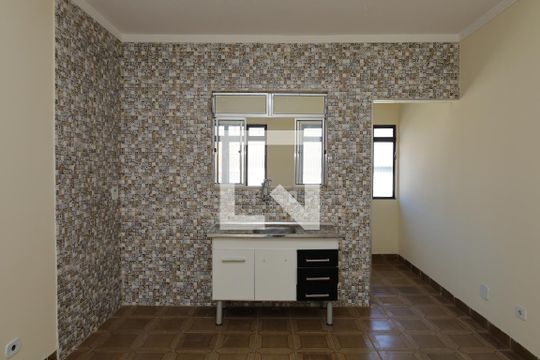 Cozinha de casa para alugar com 3 quartos, 150m² em Jardim Sao Vicente, São Paulo
