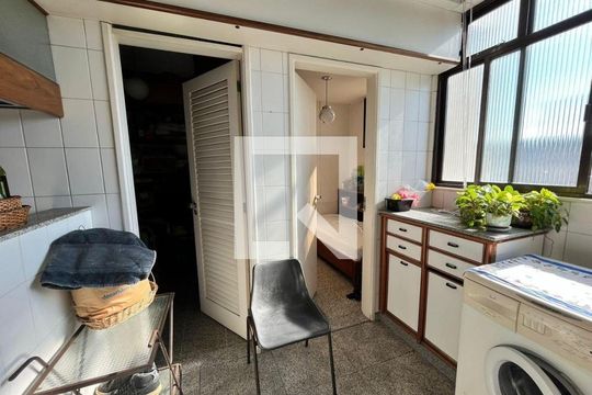 Apartamento à venda com 4 quartos, 320m² em Ingá, Niterói