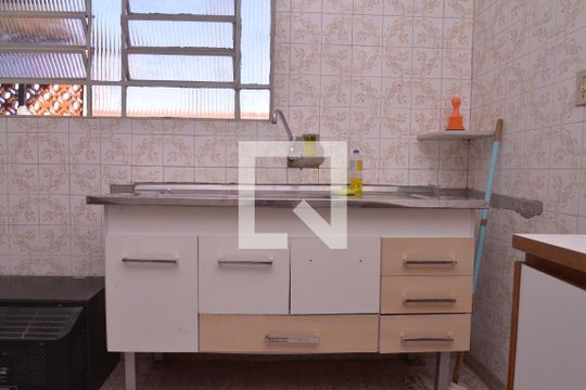 Cozinha de casa à venda com 2 quartos, 141m² em Vila Apiai, Santo André