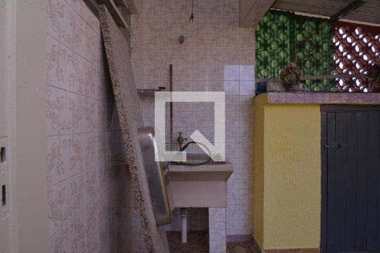Área de Serviço de casa à venda com 2 quartos, 141m² em Vila Apiai, Santo André