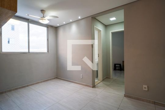 Apartamento para alugar com 2 quartos, 46m² em Jardim Mirante dos Ovnis, Votorantim