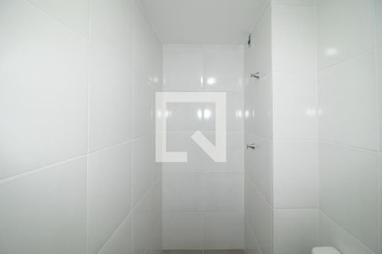 Banheiro de apartamento para alugar com 2 quartos, 34m² em Vila Guilherme, São Paulo