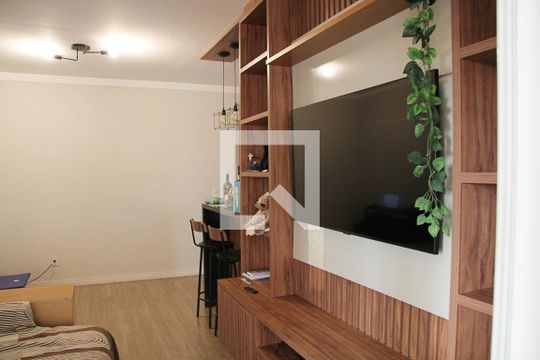 Sala  de apartamento para alugar com 2 quartos, 68m² em Jardim Flor da Montanha, Guarulhos