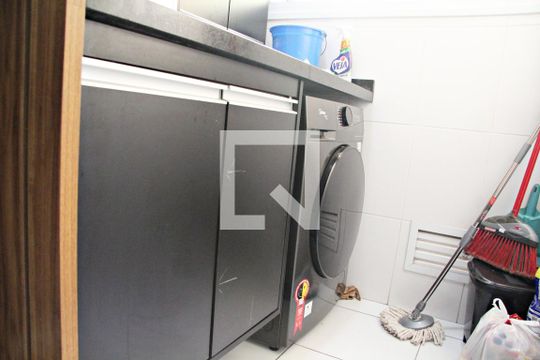 Cozinha e Área de Serviço de apartamento para alugar com 2 quartos, 68m² em Jardim Flor da Montanha, Guarulhos