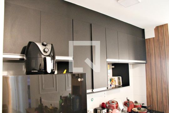 Cozinha e Área de Serviço de apartamento para alugar com 2 quartos, 68m² em Jardim Flor da Montanha, Guarulhos