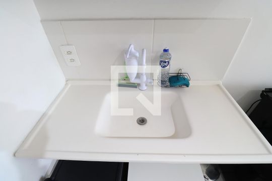 Cozinha de apartamento para alugar com 1 quarto, 29m² em Parque Industrial Tomas Edson, São Paulo