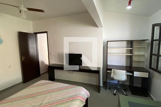 Casa para alugar com 7 quartos, 480m² em Vargem Grande, Rio de Janeiro