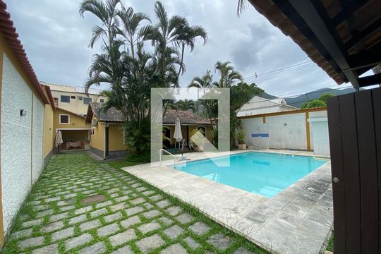 Casa para alugar com 7 quartos, 480m² em Vargem Grande, Rio de Janeiro