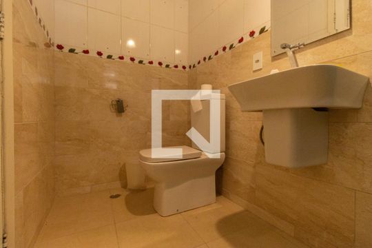 Banheiro da Suíte de casa à venda com 7 quartos, 356m² em Jardim da Glória, São Paulo