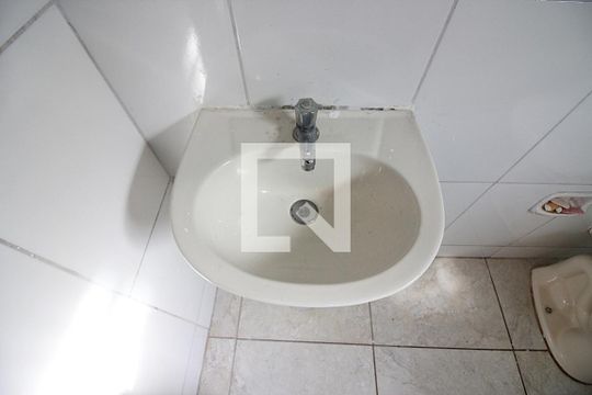 Banheiro Social de casa para alugar com 2 quartos, 50m² em Taboão, São Bernardo do Campo