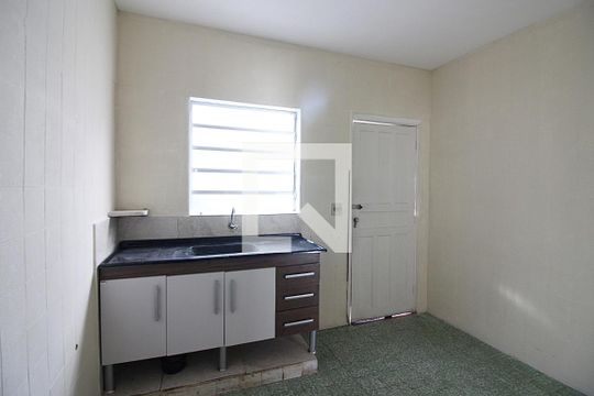 Cozinha de casa para alugar com 2 quartos, 50m² em Taboão, São Bernardo do Campo