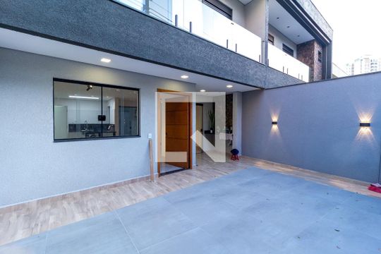 Garagem de casa à venda com 3 quartos, 120m² em Vila Mafra, São Paulo