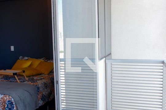 Sacada de apartamento à venda com 1 quarto, 43m² em Vila Yara, Osasco