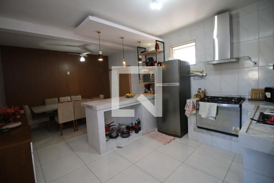 Cozinha de casa à venda com 3 quartos, 268m² em Braz de Pina, Rio de Janeiro