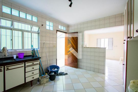 Cozinha de casa à venda com 3 quartos, 200m² em Parque Gerassi, Santo André