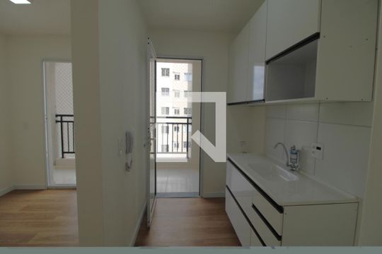 Cozinha de apartamento para alugar com 2 quartos, 40m² em Usina Piratininga, São Paulo
