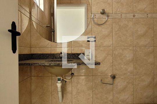 Banheiro da suíte de apartamento para alugar com 3 quartos, 92m² em Vila Curuca, Santo André