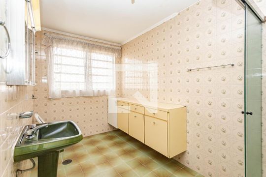 Banheiro de casa para alugar com 2 quartos, 190m² em Jardim Patente, São Paulo