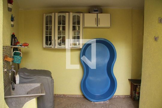 Área de Serviço de casa à venda com 3 quartos, 165m² em Jardim Divinolândia, Guarulhos