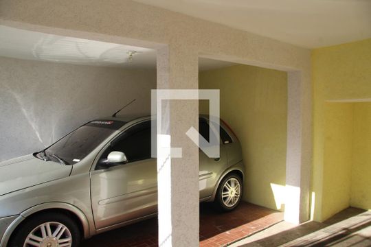 Garagem de casa à venda com 3 quartos, 165m² em Jardim Divinolândia, Guarulhos
