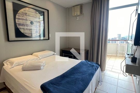 Quarto com sacada de apartamento para alugar com 1 quarto, 39m² em Vale do Sereno, Nova Lima
