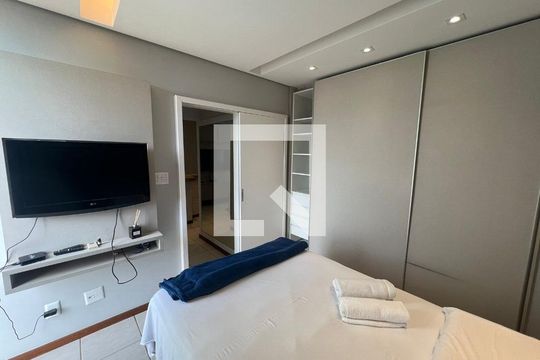 Quarto com armário de apartamento para alugar com 1 quarto, 39m² em Vale do Sereno, Nova Lima