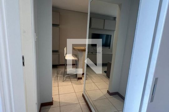 Corredor de apartamento para alugar com 1 quarto, 39m² em Vale do Sereno, Nova Lima
