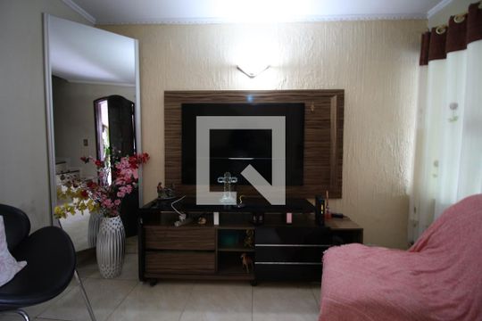 Sala de casa à venda com 3 quartos, 150m² em Conjunto Residencial Sitio Oratorio, São Paulo