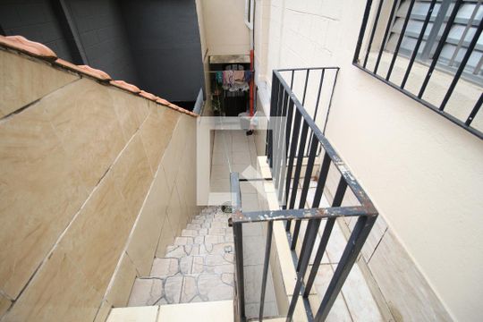 Escada de casa à venda com 3 quartos, 150m² em Conjunto Residencial Sitio Oratorio, São Paulo
