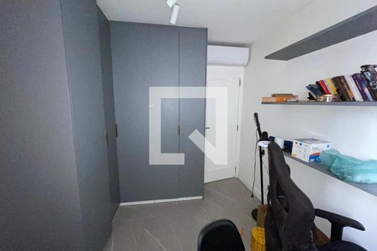 Escritório  de apartamento à venda com 2 quartos, 130m² em Jardim Paulista, São Paulo