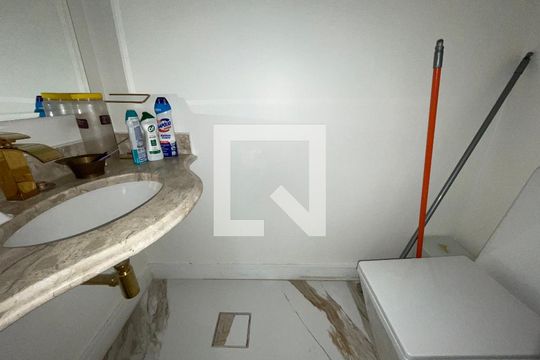 Lavabo de apartamento à venda com 2 quartos, 130m² em Jardim Paulista, São Paulo