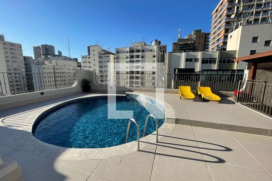 Área comum - Piscina de apartamento à venda com 2 quartos, 130m² em Jardim Paulista, São Paulo