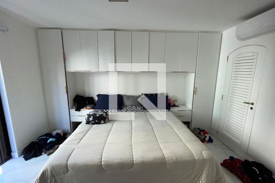 Suíte de apartamento à venda com 2 quartos, 130m² em Jardim Paulista, São Paulo