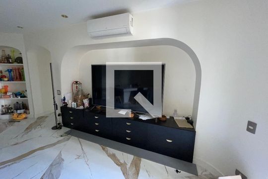 Sala de apartamento à venda com 2 quartos, 130m² em Jardim Paulista, São Paulo
