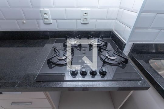 Cozinha de apartamento à venda com 2 quartos, 45m² em Canhema, Diadema