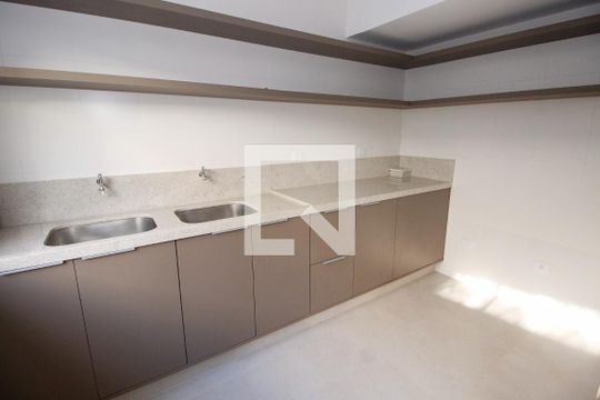 Área de Serviço de casa à venda com 4 quartos, 450m² em Jardim Guedala, São Paulo