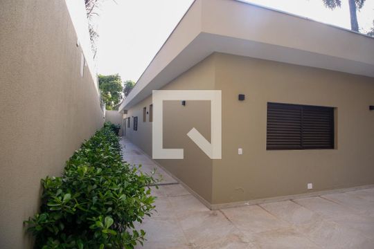 Quintal de casa à venda com 4 quartos, 450m² em Jardim Guedala, São Paulo