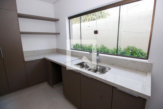 Cozinha de casa à venda com 4 quartos, 450m² em Jardim Guedala, São Paulo