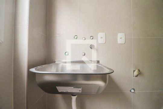 Cozinha e Área de Serviço de apartamento para alugar com 2 quartos, 70m² em Bom Jesus, Porto Alegre