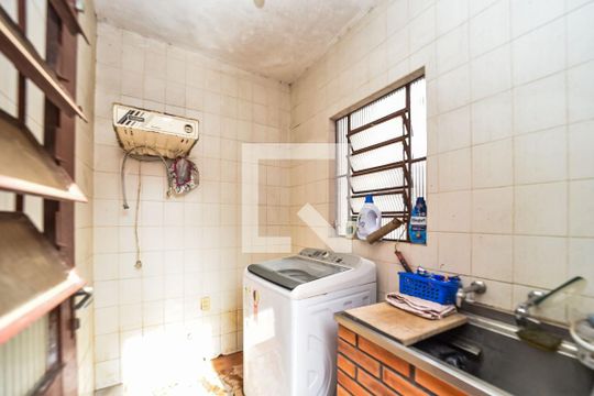 Área de Serviço de casa à venda com 3 quartos, 390m² em Vila Ipiranga, Porto Alegre