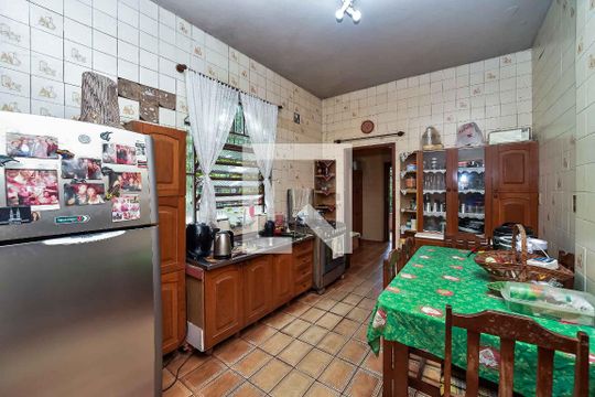 Cozinha de casa à venda com 3 quartos, 390m² em Vila Ipiranga, Porto Alegre