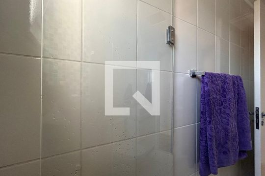 Banheiro de apartamento à venda com 2 quartos, 54m² em Vila Siqueira (zona Norte), São Paulo