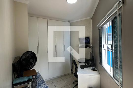 Escritório de casa para alugar com 7 quartos, 380m² em Jaguaré, São Paulo