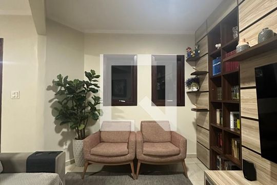 Sala de estar de casa para alugar com 7 quartos, 380m² em Jaguaré, São Paulo